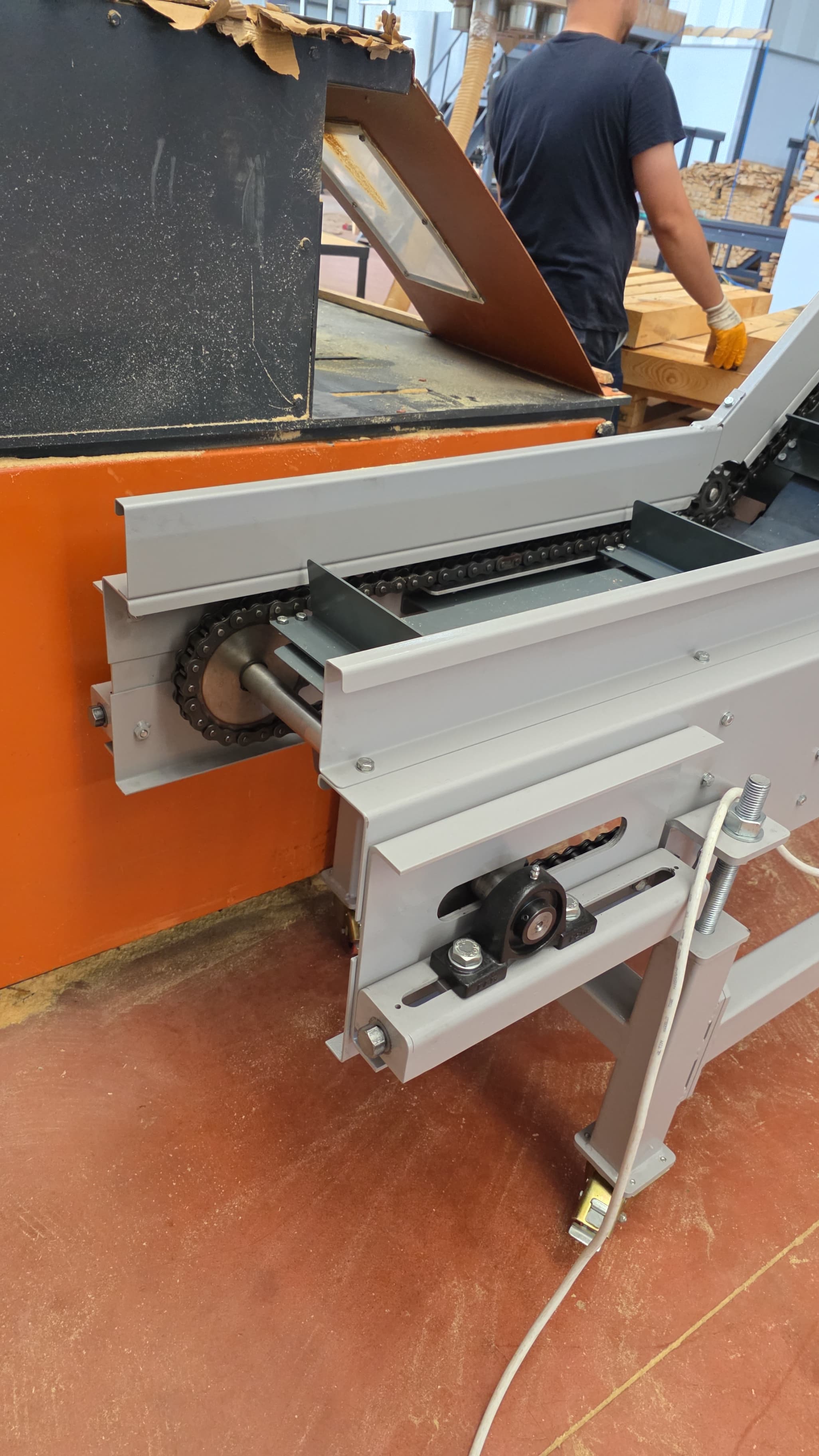 Inclined Chain Conveyor - 5